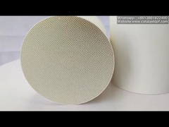 Катализатор на основе сотовой керамической подложки высокого качества и высокой пористости.