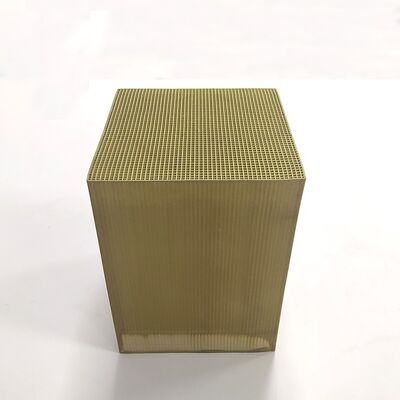 купить Multiple Catalyst Formulations Multiple Cell Density Options Selective Catalytic Reduction Catalyst for Light Duty Diesel Производство в сети