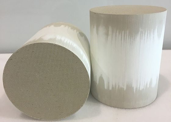 Купить High Catalyst Loading Three Way Catalytic Converter for IX35 Car Model with 300-800°C Temperature Range Производство в сети