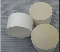 Купить Катализаторы автомобильного бензина трехсторонние используемые в 3 клетке каталитеческого преобразователя 400 пути 3 дюйма Производство в сети