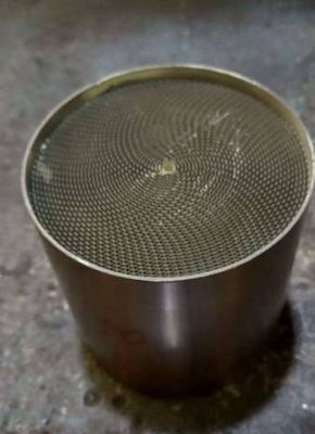 Купить Автомобильная сетка катализатора монолита металла платины Производство в сети