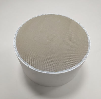 Купить Катализатор двигателя дизеля оксидации сгорания катализатора оксидации 600 Cpsi DOC дизельный в тележке Производство в сети