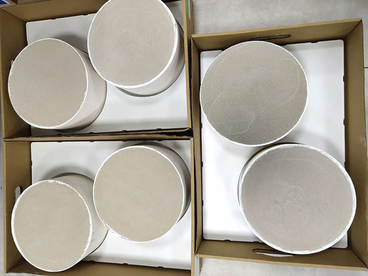 Купить 300Cell катализатор выскальзывания амиака Asc катализатора Scr Denox материальный Производство в сети