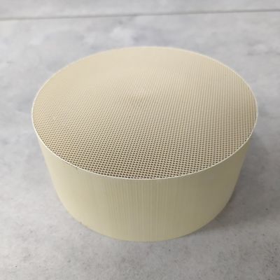 Купить Пористый керамический катализатор монолита платины на евро 5 v двигателей дизеля Производство в сети