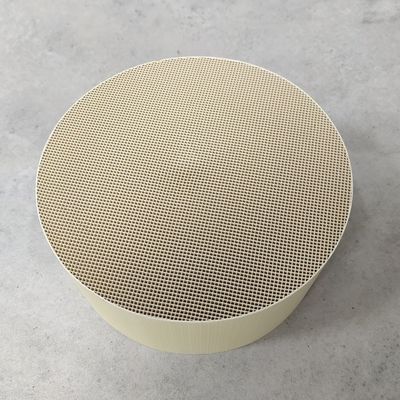 Купить Евро структуры сота каталитеческого преобразователя сота монолита керамическое 4 5 6 Производство в сети